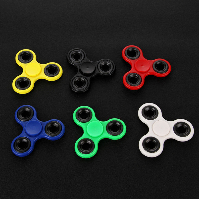 Fidget Spinner - Kids Hand  Tri-Spinner