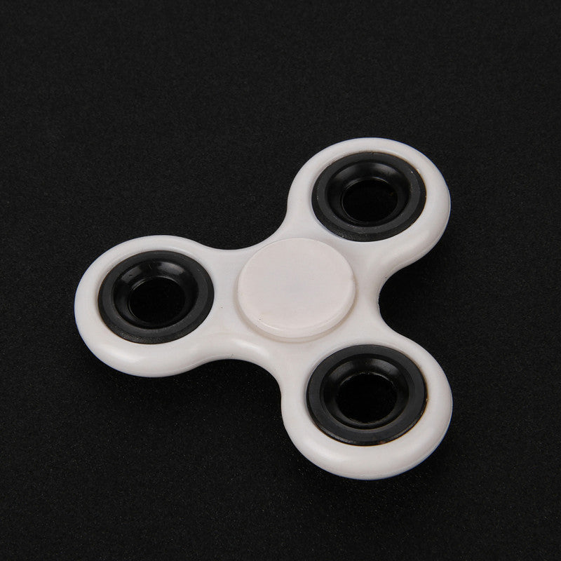 Fidget Spinner - Kids Hand  Tri-Spinner