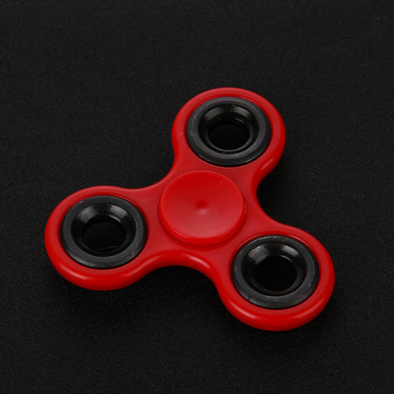 Fidget Spinner - Kids Hand  Tri-Spinner