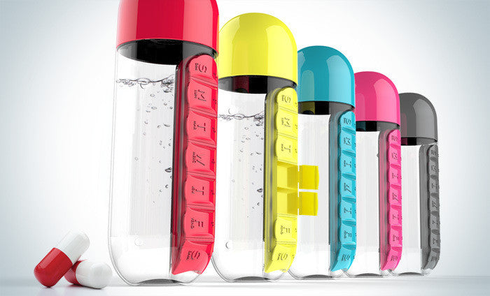 Creative outdoor carrying water bottles